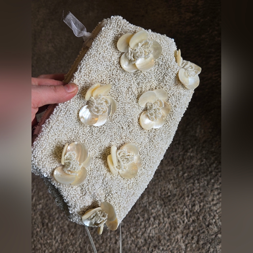 Viral White Shell Beaded Bag, Flower Crossbody Clutch Made In India NWT